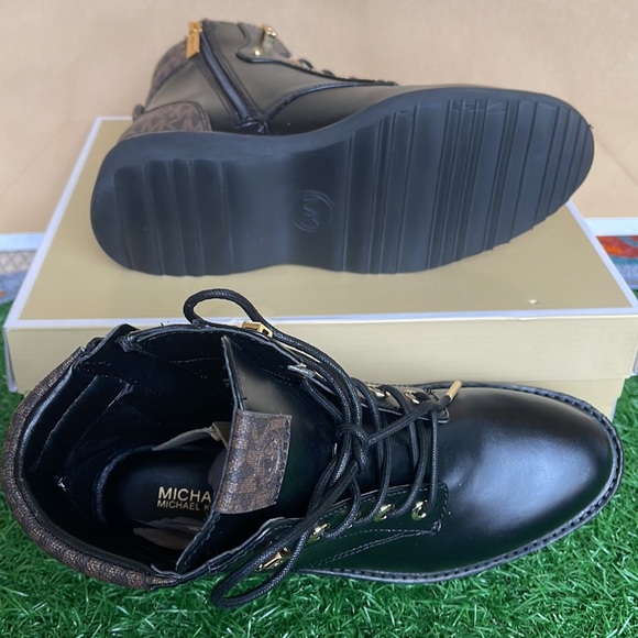 Michael Kors TRUDY BOOTIE FAUX LEATHER Black/Brown

49F0TRFE6L - Picture 4 of 16